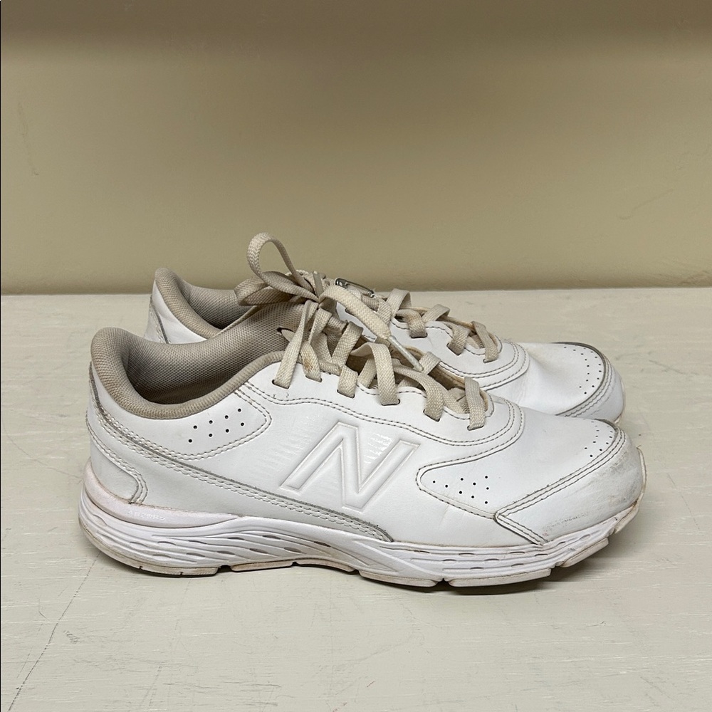 New Balance Classic White and Gray Sneakers